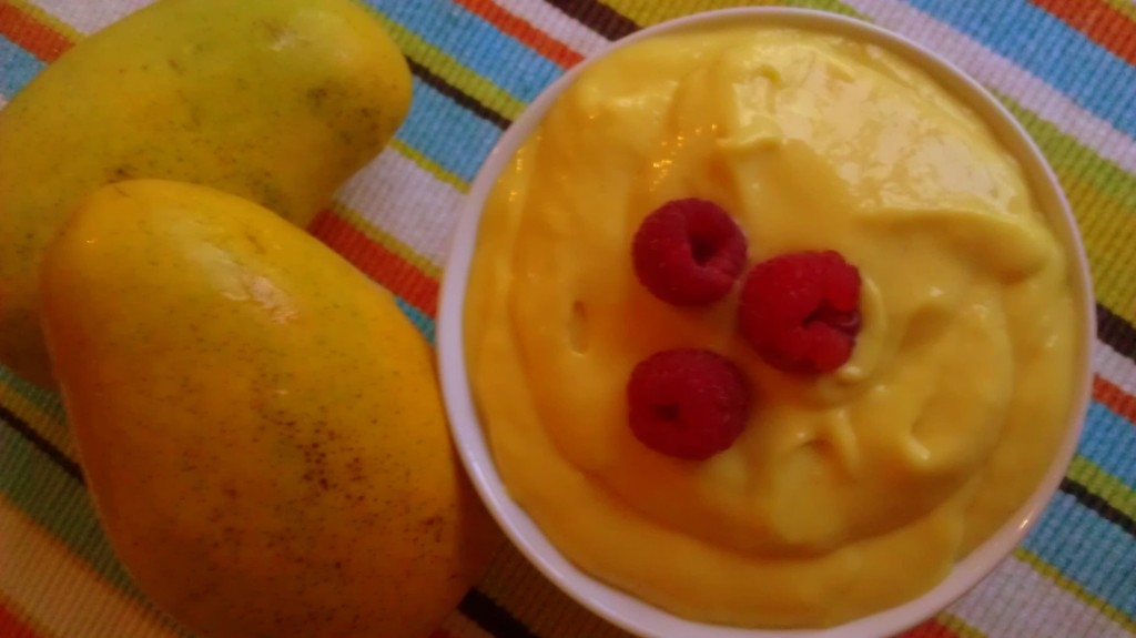 Crema de Mango Manila con Frambuesas