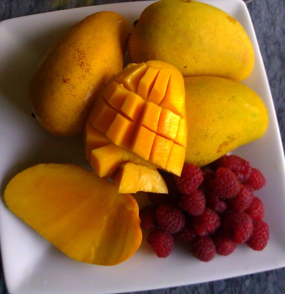 Ingredientes para preparar crema de mango