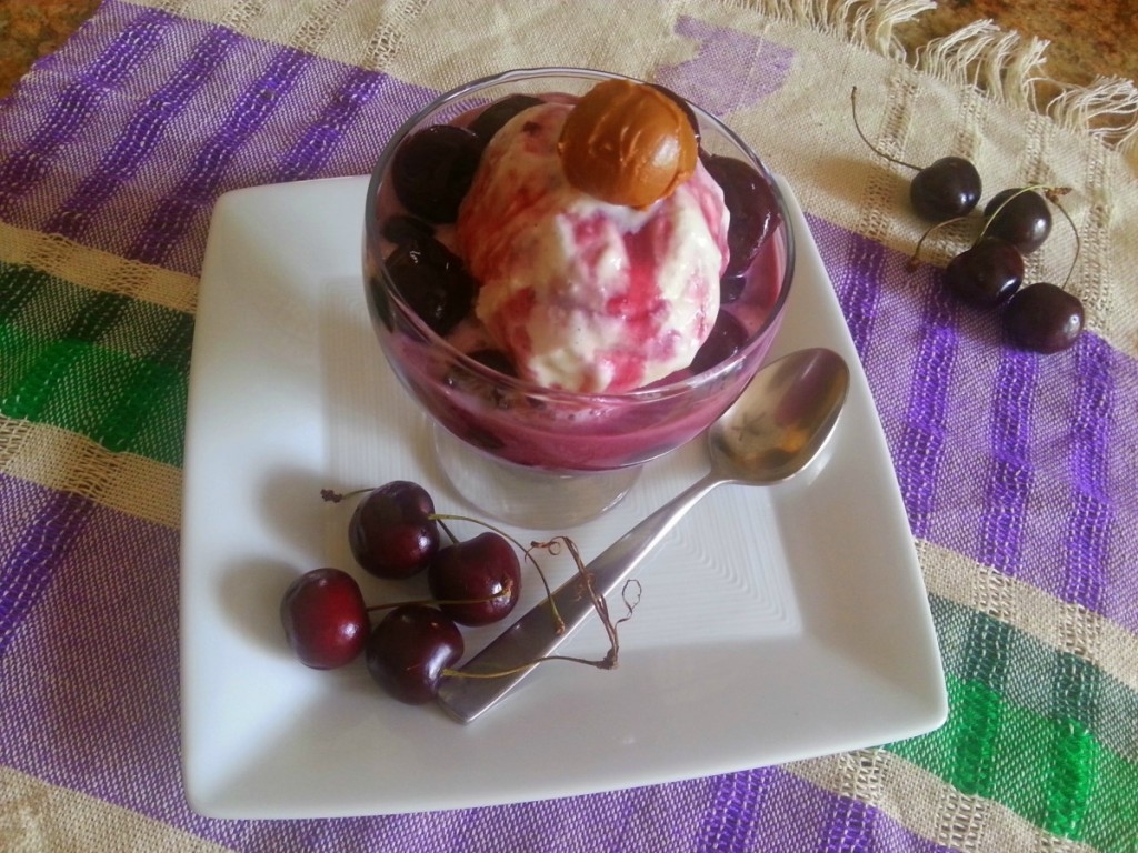 Cherries Jubilee con salsa de Vino de Chocolate y Cerezas