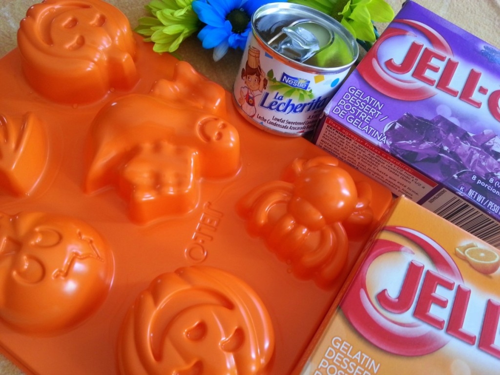 Ingredients to prepare Halloween Jello for the kids