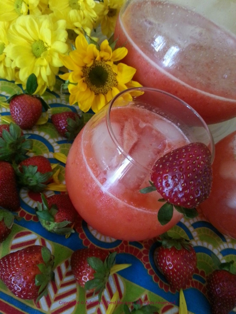 Strawberry Lemonade Agua Fresca with Organic Wish Farms Strawberries #ABRecipes