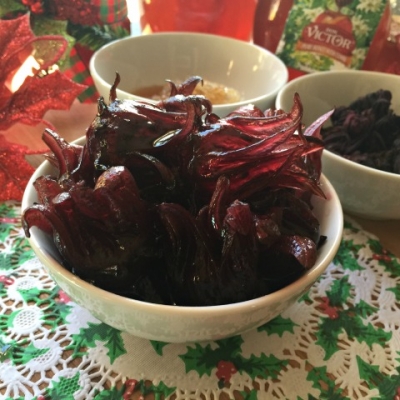 Hibiscus Flowers in Honeycomb Syrup for the Holidays