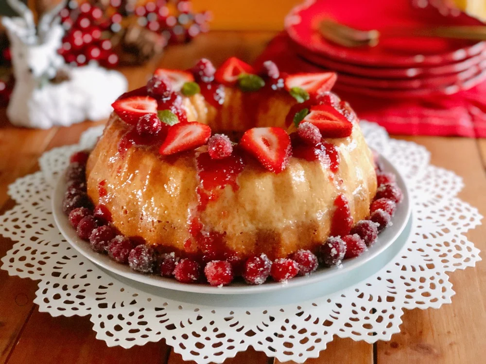 https://www.adrianasbestrecipes.com/wp-content/uploads/2018/11/Recipe-for-the-Vanilla-Flan-Cake-with-Berry-Sauce.jpg.webp