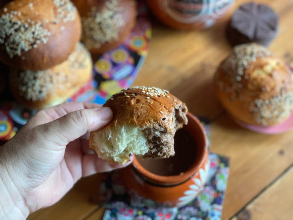 Pan de Yema de Oaxaca Hecho en Casa - Adriana's Best Recipes